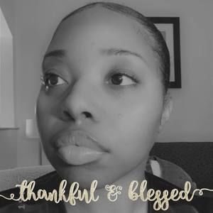 Meet your Posher, Simone